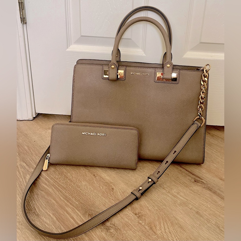 Michael Kors Purse & Wallet